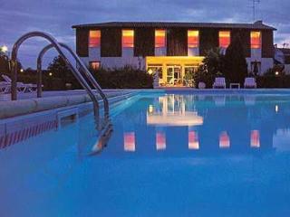 Logis Hôtels - Le Pont Bernet - Hotel 2 étoiles et restaurant - 9