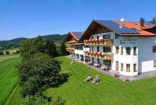 Landhaus Maria Bed&Breakfast - Regen - 0