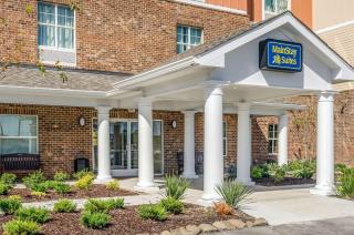 MainStay Suites Hackberry Sportsman's Lodge - 1