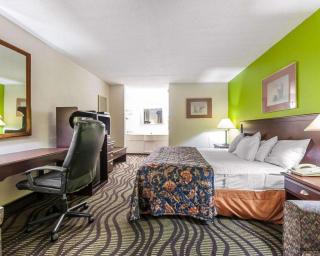 Days Inn by Wyndham Calhoun GA I-75 and US-41 - Calhoun - 5