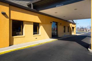 Quality Inn & Suites Greensburg I-74 - 8