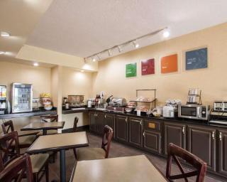 Quality Inn Hayti North - Hayti - 9