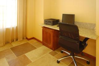 Best Western Palm Court Inn - Modesto - 3