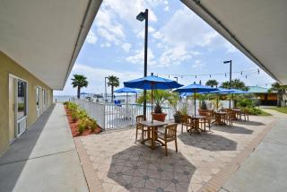 Best Western Navarre Waterfront - 9