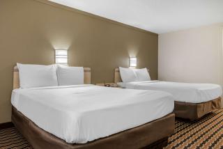 Rodeway Inn - 4