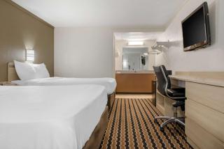 Rodeway Inn - 1