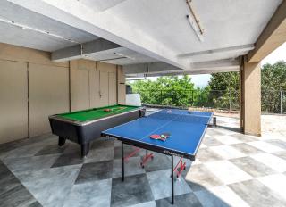SaffronStays Falcon Hill, Lonavala - luxury villa with infinity pool near Lion's Point - Lonavala - 3
