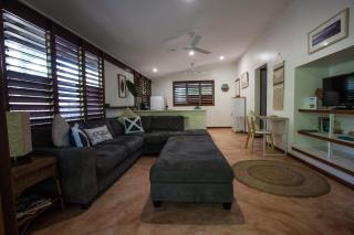 Cassawong Cottages - 2