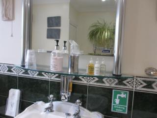 The Railway Sleeper Lodge - Colchester - 5