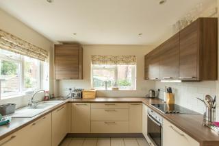 18 Pilgrim’s Way - 4