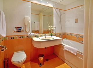 Aqua Hotel - Warna - 7