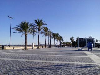 Holiday Apartments Malvarrosa Beach - 7