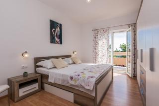 Apartments Hidden Beach Gem - Pag - 2