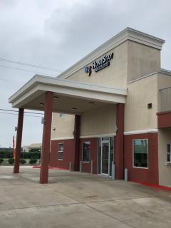 HomeStay Inn & Suites Edinburg - 4