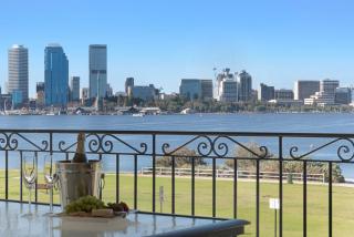 The Peninsula Riverside Serviced Apartments - Perth - 6