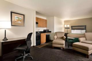 Baymont by Wyndham Glendive - Glendive - 1