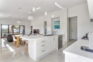 Diamond Bay Beach House: brand new - 7