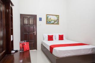 RedDoorz near Banyuwangi Baru Station - Ketapang - 0