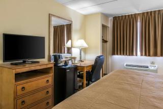 Quality Inn & Suites - Fairview - 2