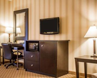 Comfort Suites - Edinboro - 6