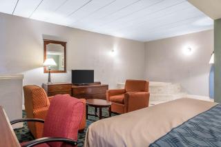 Econo Lodge Cranston - Providence - Cranston - 4