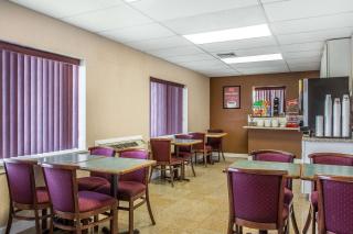 Econo Lodge Cranston - Providence - Cranston - 6