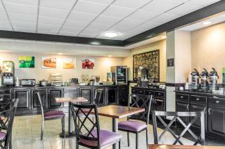 Quality Inn & Suites Memphis East - Memphis - 4