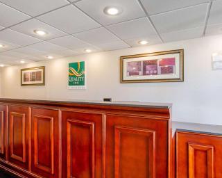 Quality Inn Dyersburg I-155 - Dyersburg - 8