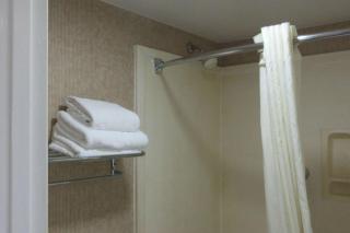 Econo Lodge Inn & Suites Manchester North - Manchester - 8