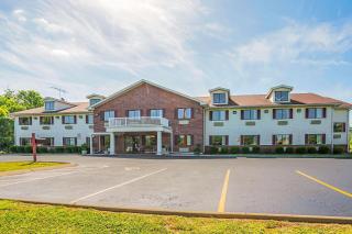 Econo Lodge Inn & Suites - Ripley - 9