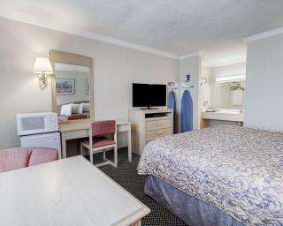 Econo Lodge Van Horn - 8