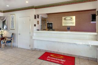 Econo Lodge Downtown South - San Antonio - 6