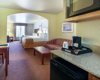 Comfort Inn & Suites - Lubbock - 8