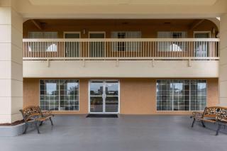 Quality Inn Clute Freeport - Clute - 2