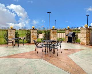 Comfort Inn & Suites - Alvarado - 7