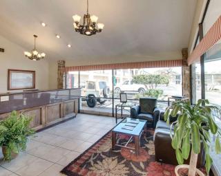 Days Inn by Wyndham Gatesville - 1