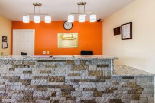 Econo Lodge Near Motor Speedway - Bristol - 8