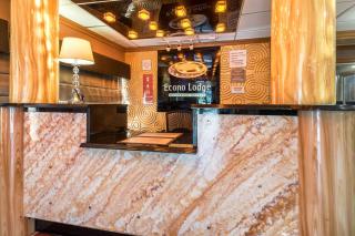 Econo Lodge Rutland City near Hwy 7 - 1