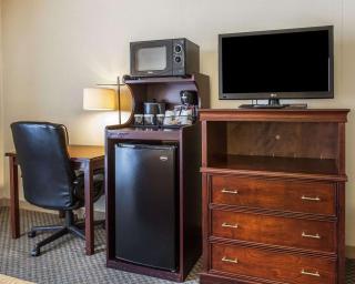 Quality Inn & Suites Everett - 9