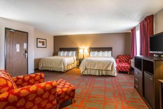 Quality Inn & Suites - West Bend - 1