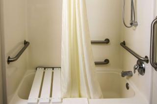 Sleep Inn & Suites Conference Center Eau Claire North - 2