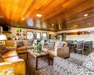 Quality Inn La Crosse North - 1