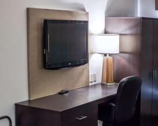 Garner Hotel Topeka West by IHG - 7