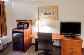 Quality Inn Parsons North - 7