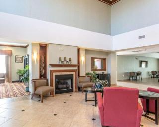 Comfort Inn & Suites - Madisonville - 0