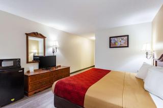 Econo Lodge Inn & Suites Fairview Heights St Louis - Fairview Heights - 1