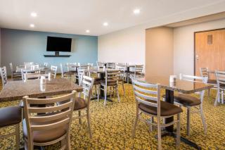 Quality Inn Madison West Near University Area - 5