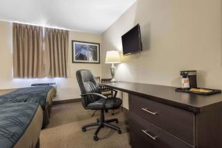 Econo Lodge - Sudbury - 2