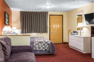 Rodeway Inn & Suites Branford - Guilford - Branford - 2