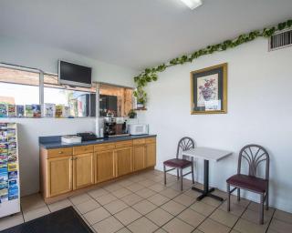 Rodeway Inn Fort Pierce I-95 - Fort Pierce - 6